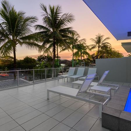 Coconut Grove Aparthotel Port Douglas Exterior photo