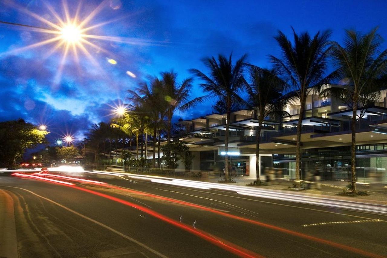 Coconut Grove Aparthotel Port Douglas Exterior photo