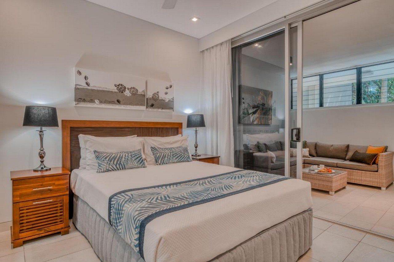 Coconut Grove Aparthotel Port Douglas Exterior photo