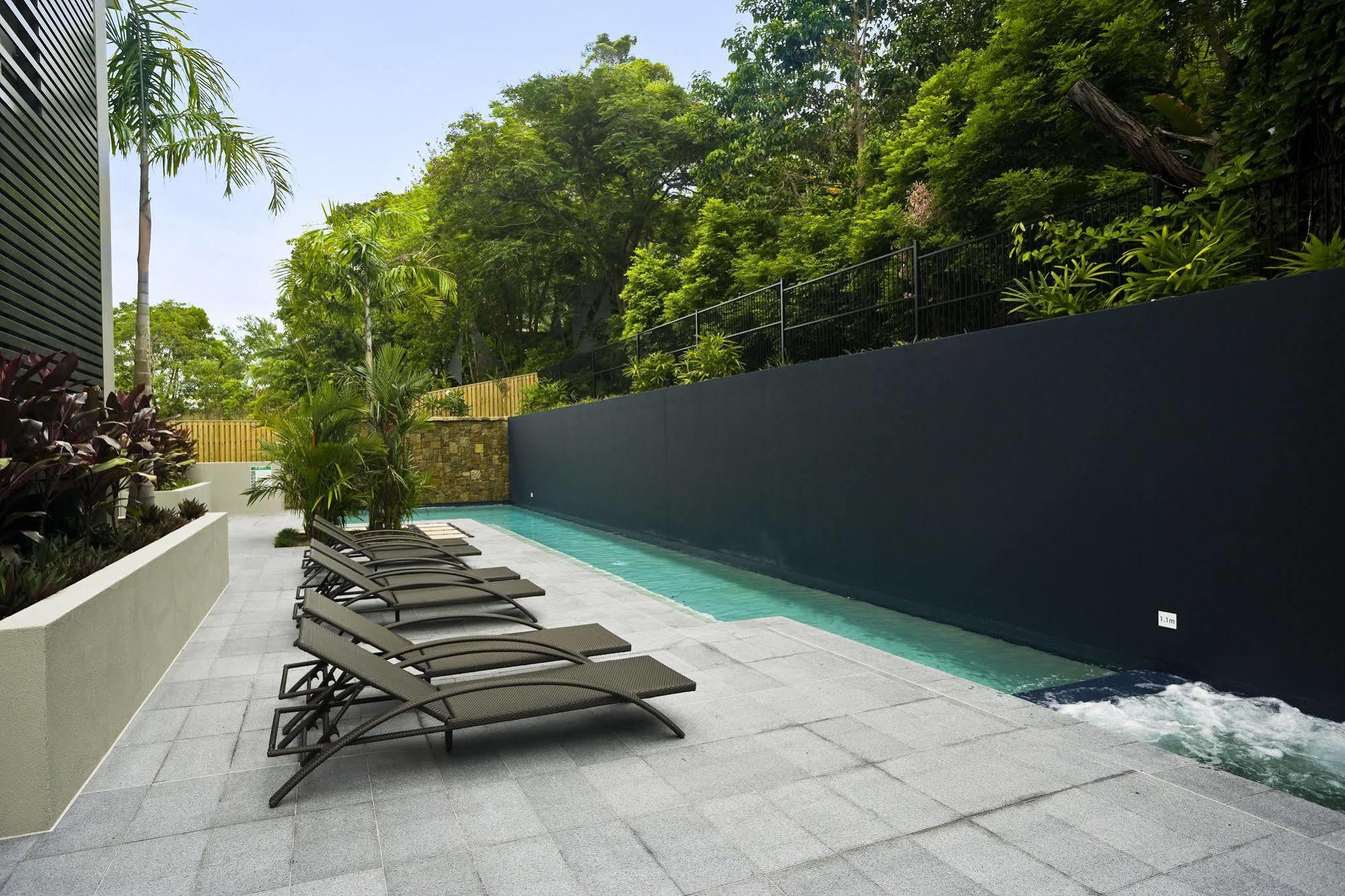 Coconut Grove Aparthotel Port Douglas Facilities photo